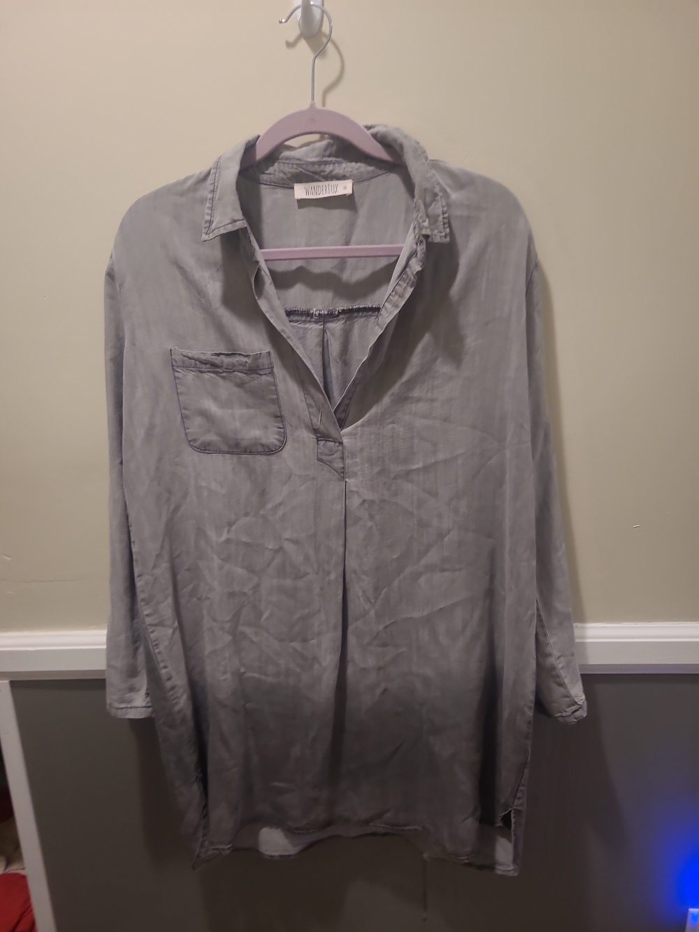 Wanderlux Tunic Top Grey S Womens Pockey Hi-Lo Deep V Neck